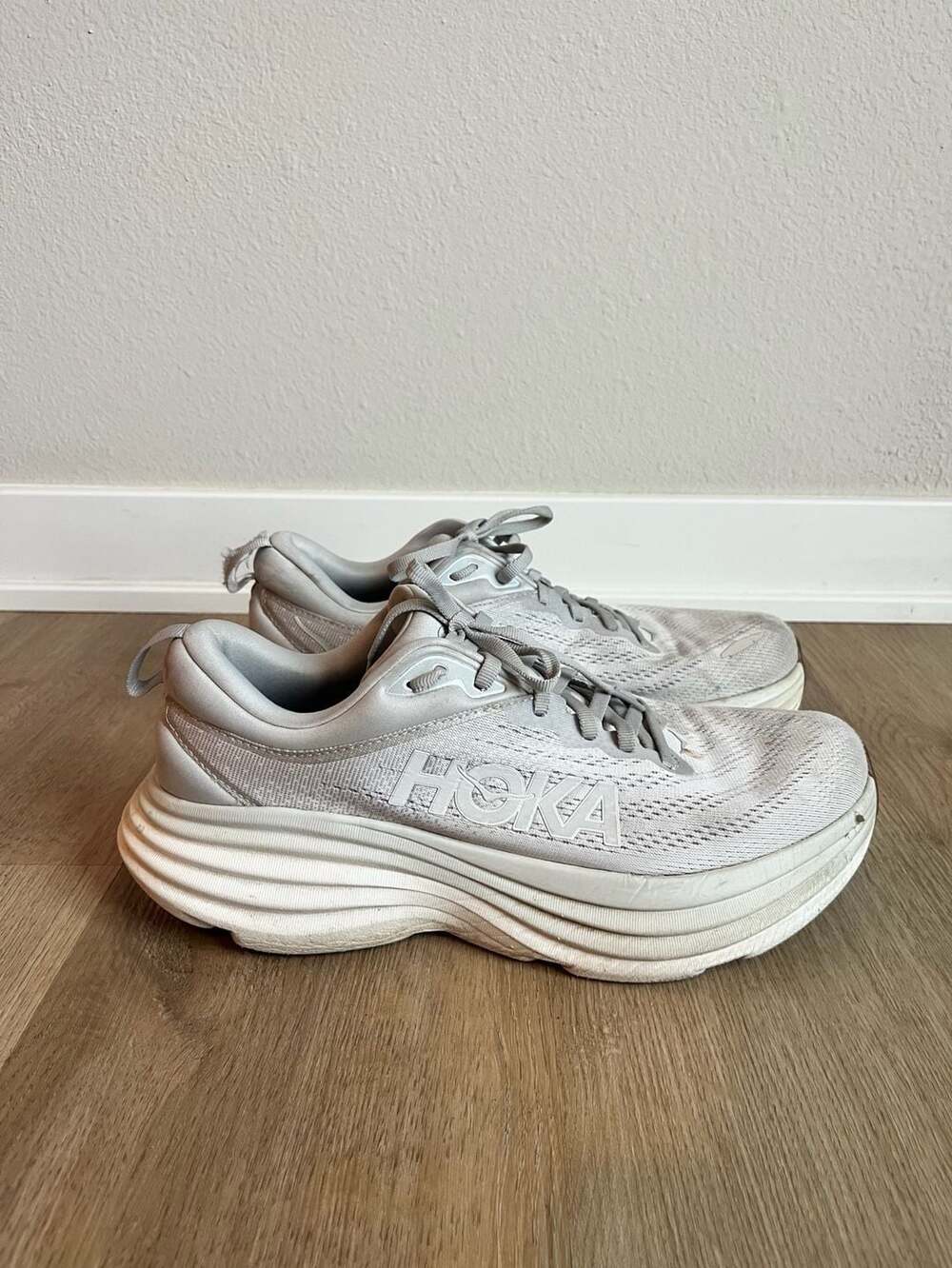 Hoka One One, Clifton 9 Womans Running/Walking Shoes, White, Chunky Sole, 9.5W